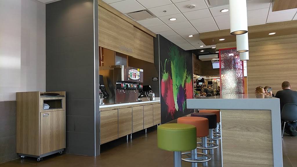 McDonalds | cafe | 435 S Broadway St, Lake Orion, MI 48362, USA | 2489298085 OR +1 248-929-8085