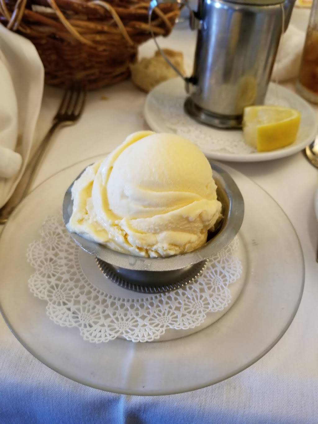 The Iron Skillet Restaurant | restaurant | 2489 W 30th St, Indianapolis, IN 46222, USA | 3179236353 OR +1 317-923-6353