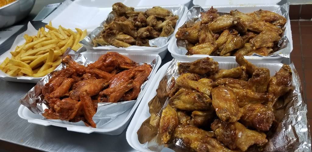Wings World - Wheatland | restaurant | 3207 E Kirnwood Dr #118, Dallas, TX 75237, USA | 2142382738 OR +1 214-238-2738
