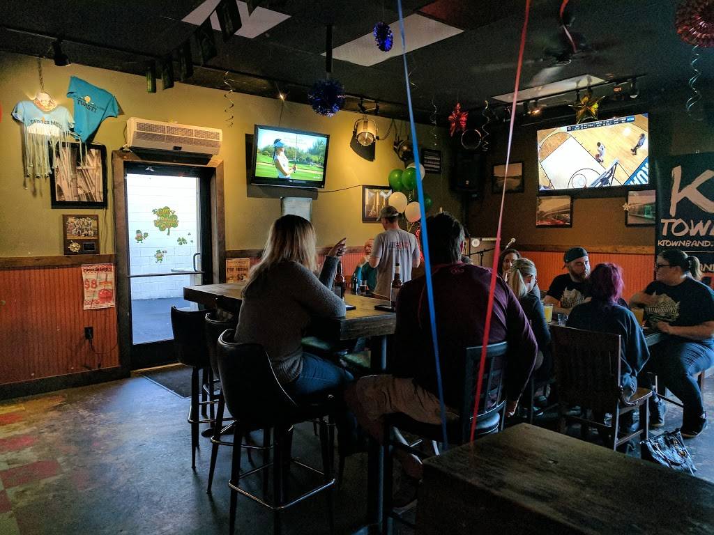 Twisted Mikes Tap Room | restaurant | 7125 Kingston Pike, Knoxville, TN 37919, USA | 8652125619 OR +1 865-212-5619