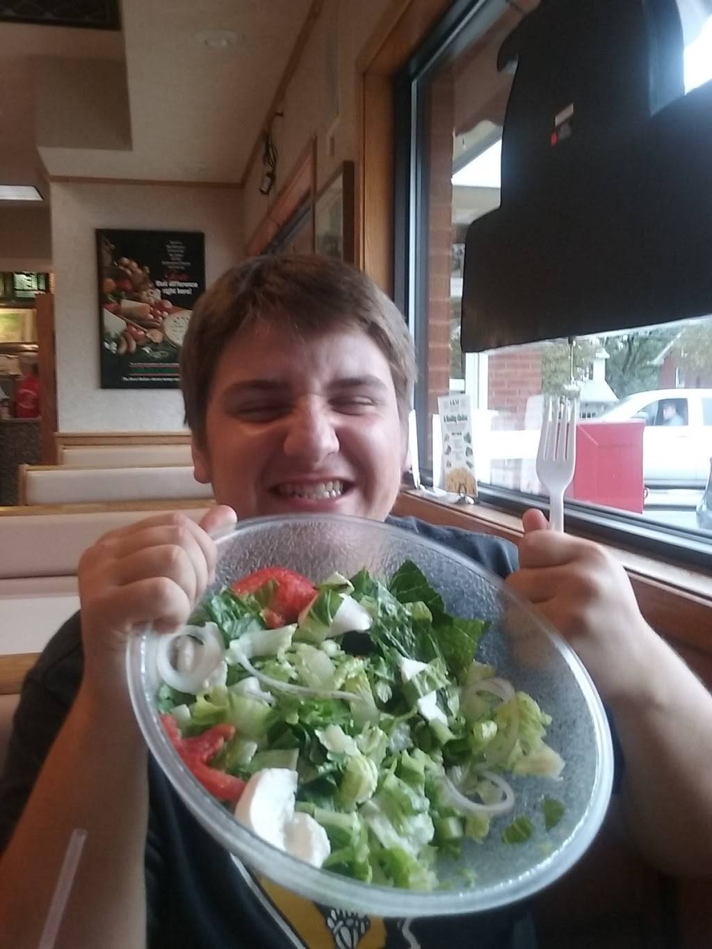 A & M Pizza Restaurant | restaurant | 626 Quentin Rd, Lebanon, PA 17042, USA | 7172739330 OR +1 717-273-9330