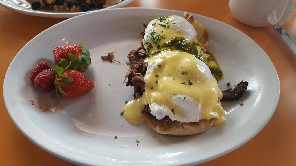 The Foxy Brown | restaurant | 723 E Broward Blvd, Fort Lauderdale, FL 33301, USA | 7542004236 OR +1 754-200-4236