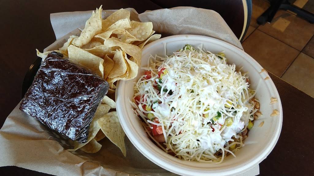 QDOBA Mexican Eats | restaurant | 2777 Milwaukee Rd Unit A, Beloit, WI 53511, USA | 6082992500 OR +1 608-299-2500