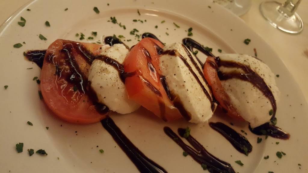 Mario | restaurant | 644 Vanderbilt Motor Pkwy, Hauppauge, NY 11788, USA | 6312739407 OR +1 631-273-9407