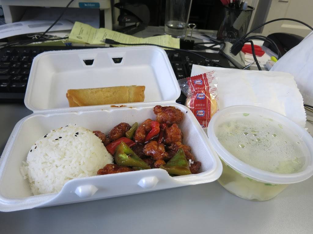 Cest Bon Restaurant | restaurant | 2685 Yonge St, Toronto, ON M4N 2H8, Canada | 4169322811 OR +1 416-932-2811