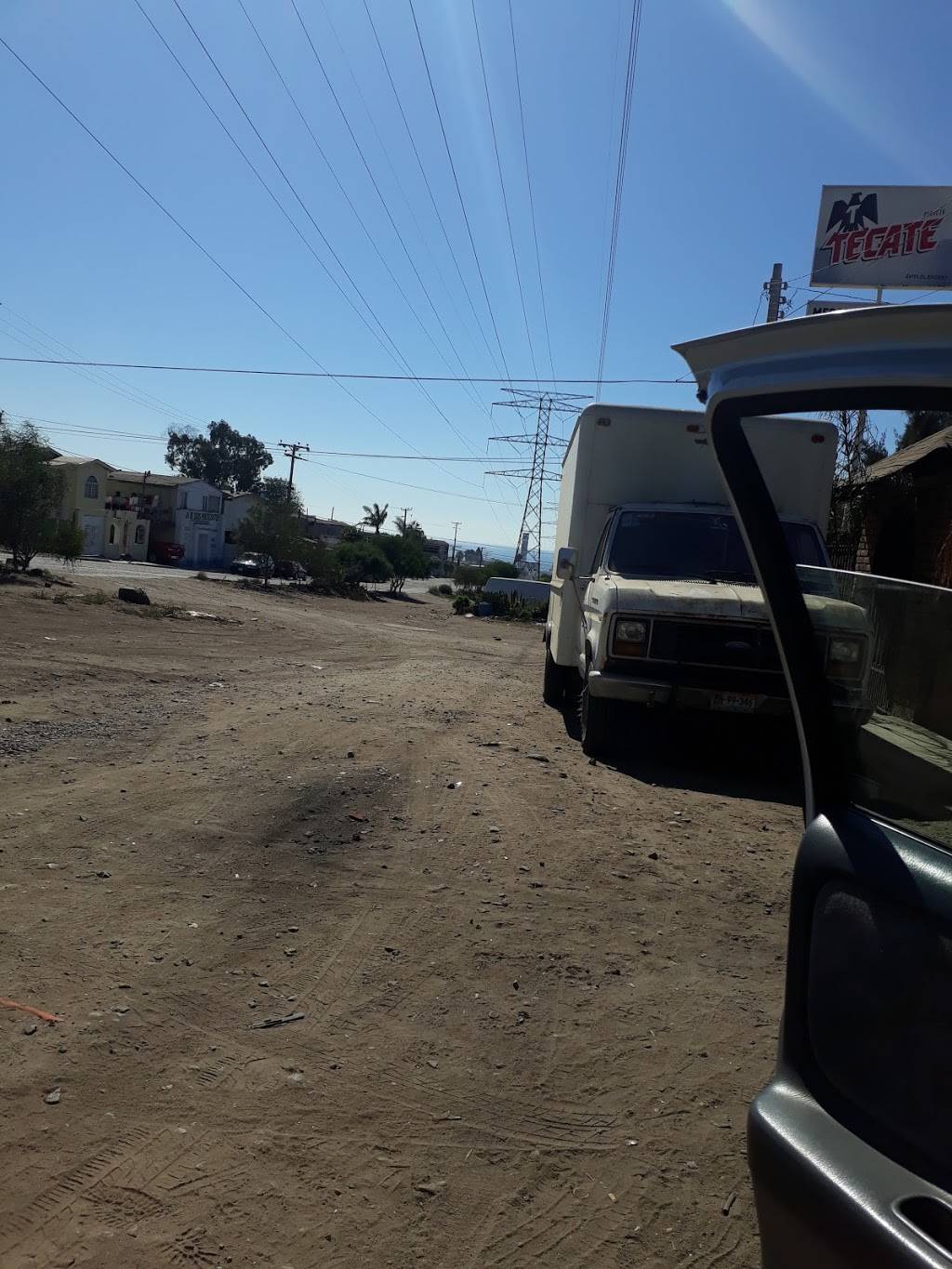 eduardos hause | restaurant | Valentín Ruiz Pimentel, Lucio Blanco, 21000 Rosarito, B.C., Mexico | 0443335554630 OR +52 1 33 3555 4630