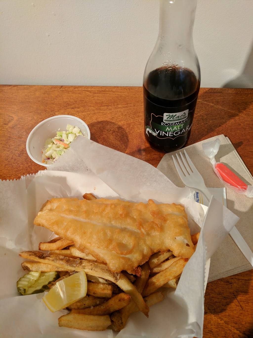 Macs Fish / Chips / Strips | restaurant | 610 W 54th St, Minneapolis, MN 55419, USA | 6128244804 OR +1 612-824-4804