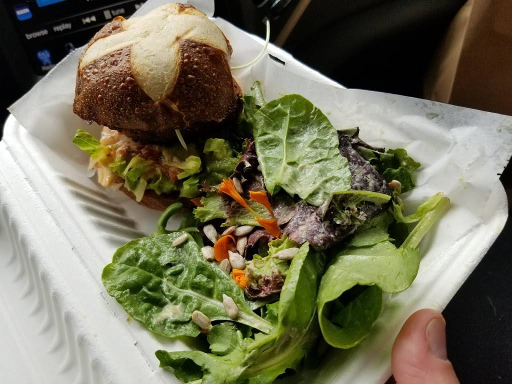 Seedz Café | restaurant | 6344 S Rosebury Ave, St. Louis, MO 63105, USA | 3147257333 OR +1 314-725-7333