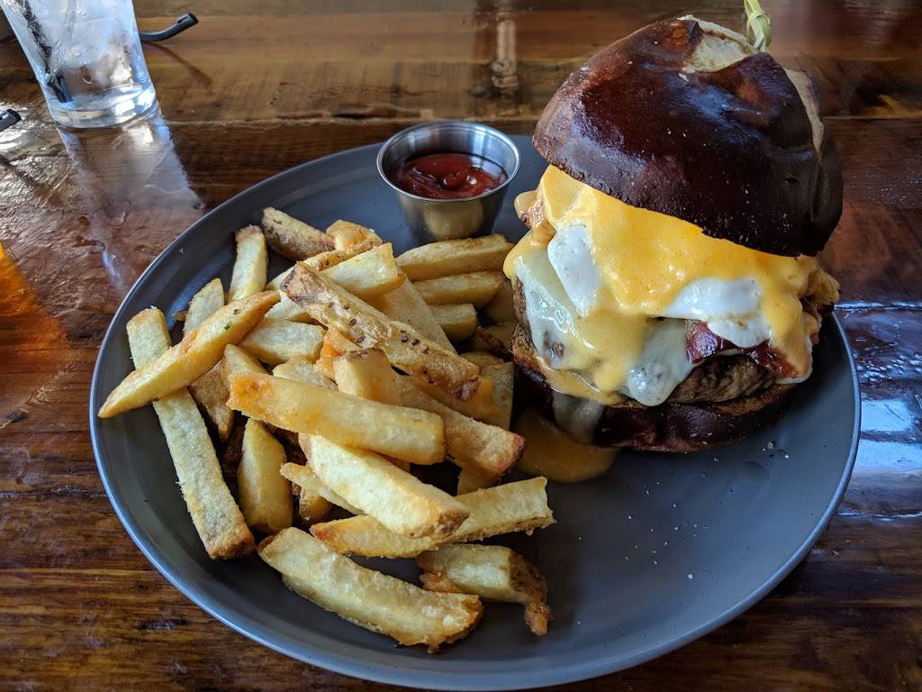 Pub Thirty Two | restaurant | 23962 Alicia Pkwy, Mission Viejo, CA 92691, USA | 9497160687 OR +1 949-716-0687