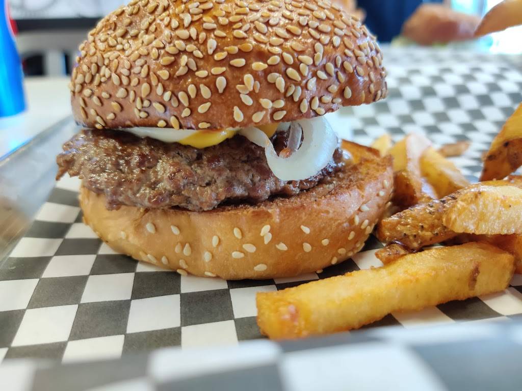 Burger Factory | restaurant | 2460 Neyagawa Blvd #9, Oakville, ON L6H 7P4, Canada | 2897257424 OR +1 289-725-7424