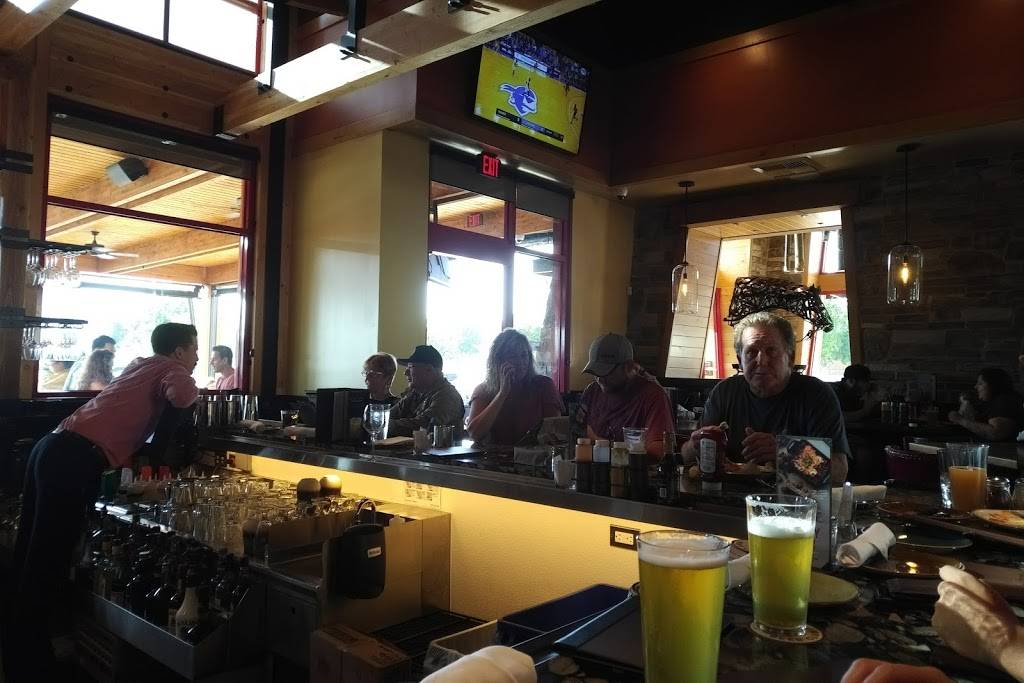 Lazy Dog Restaurant & Bar | restaurant | Corona Hills Plaza, 380 N McKinley St, Corona, CA 92879, USA | 9513793630 OR +1 951-379-3630