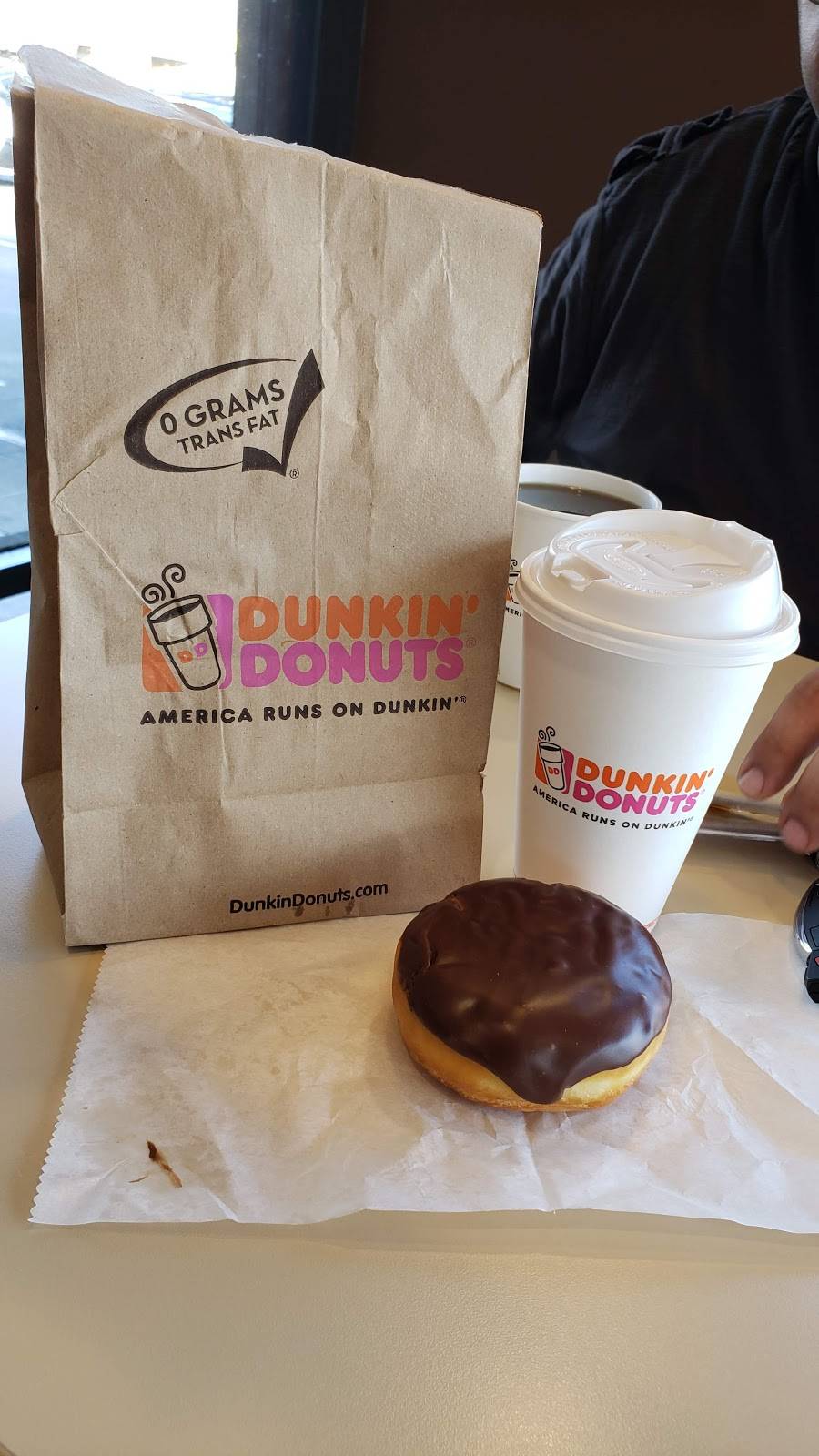 Dunkin | cafe | 7203 Van Nuys Blvd, Van Nuys, CA 91405, USA | 8187786461 OR +1 818-778-6461
