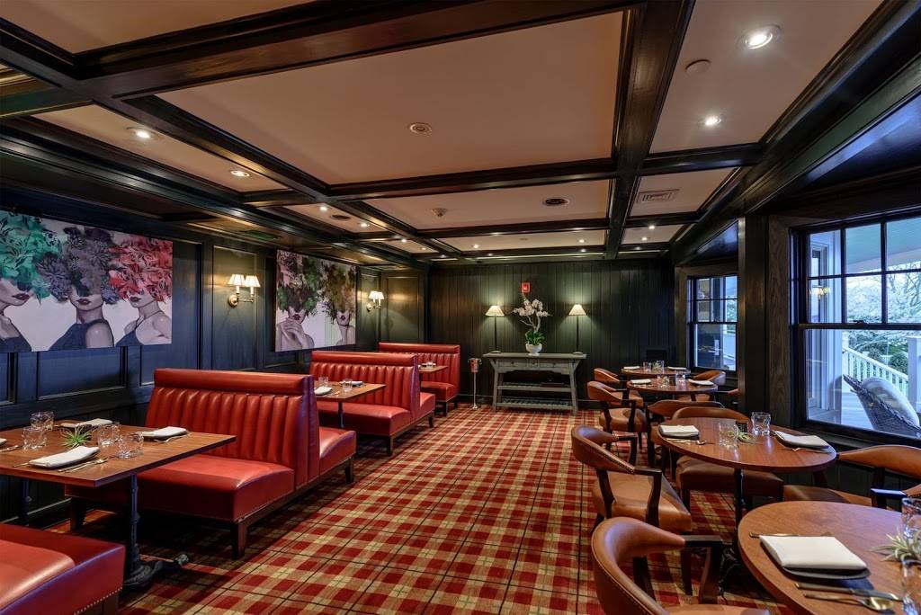 Roxana Bar | restaurant | 131 N Water St, Edgartown, MA 02539, USA | 5086274047 OR +1 508-627-4047