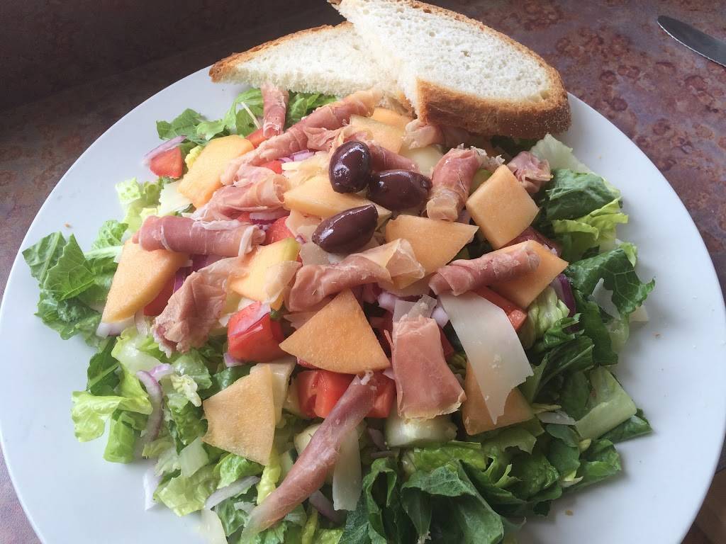 Cucina Mia Cafe & Deli | restaurant | 94 Washington St, Quincy, MA 02169, USA | 6174791946 OR +1 617-479-1946