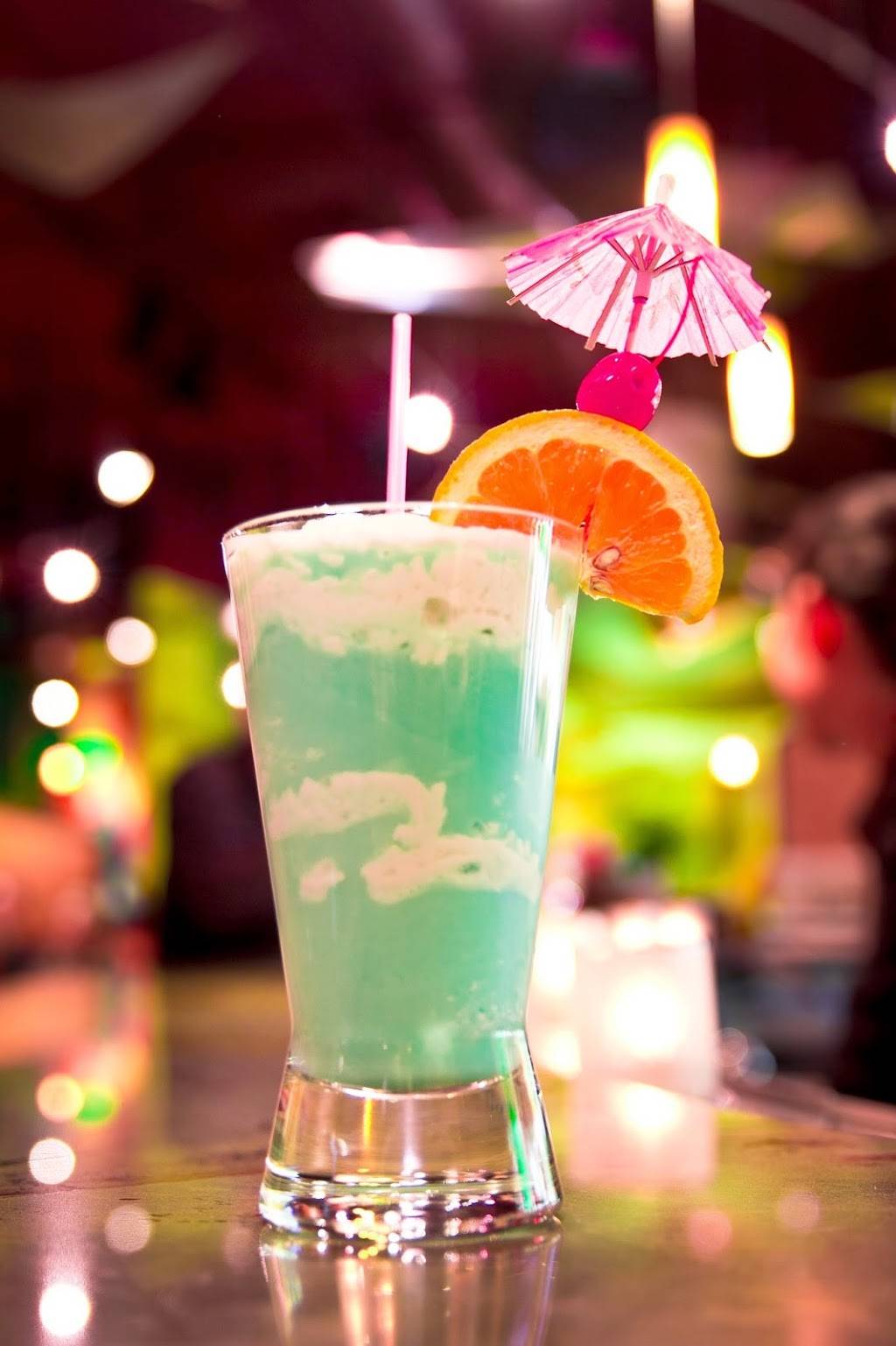 Thaiphoon Restaurant | restaurant | 1301 S Joyce St, Arlington, VA 22202, USA | 7034138200 OR +1 703-413-8200