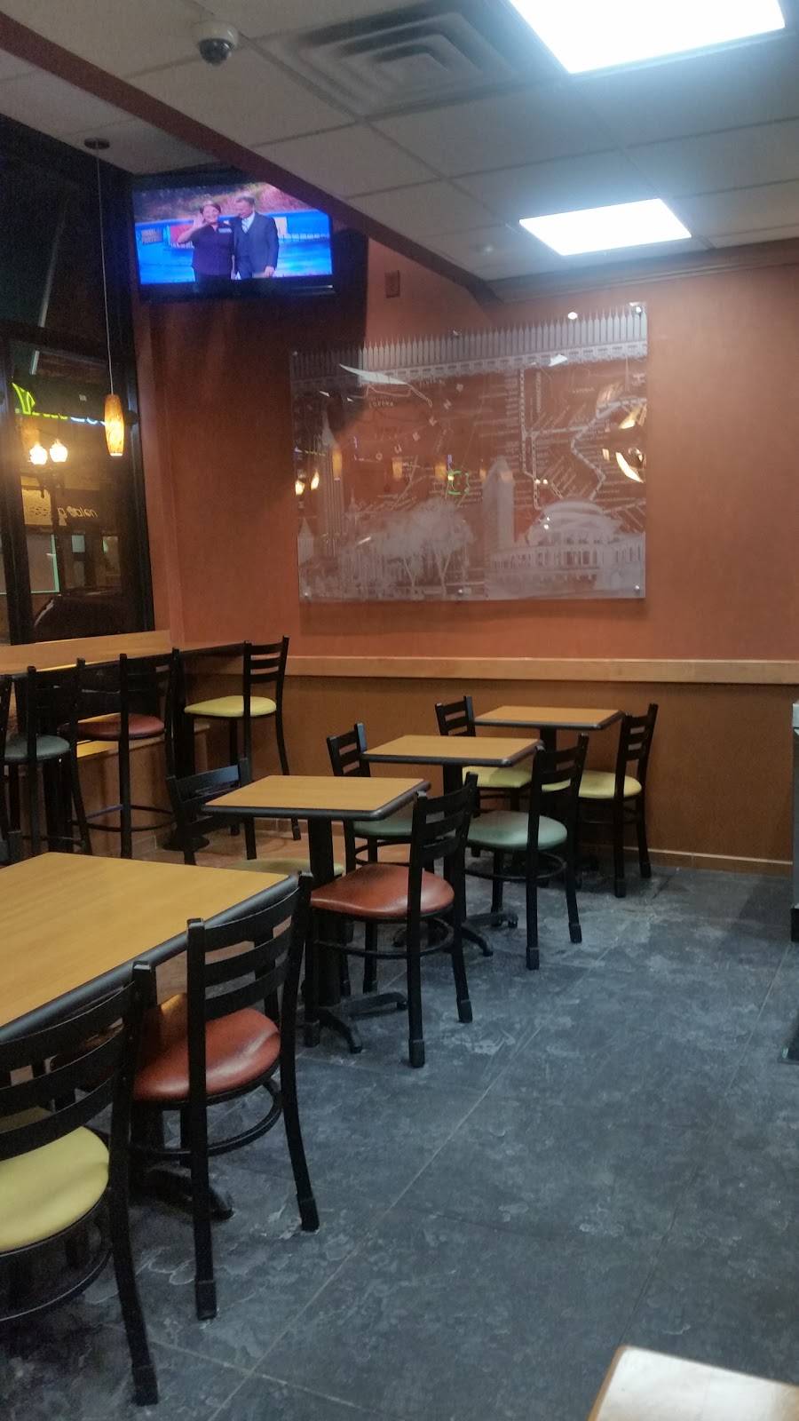 Subway Restaurants | restaurant | 1100 W Taylor St, Chicago, IL 60607, USA | 3124215074 OR +1 312-421-5074