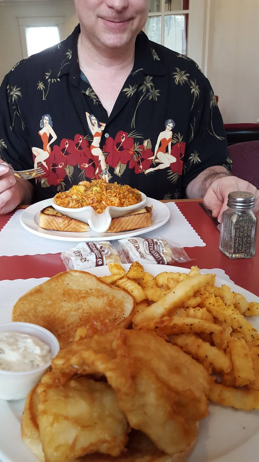 Patty Joes Restaurant | restaurant | 3029 E Cumberland Rd, Bluefield, WV 24701, USA | 3048004582 OR +1 304-800-4582