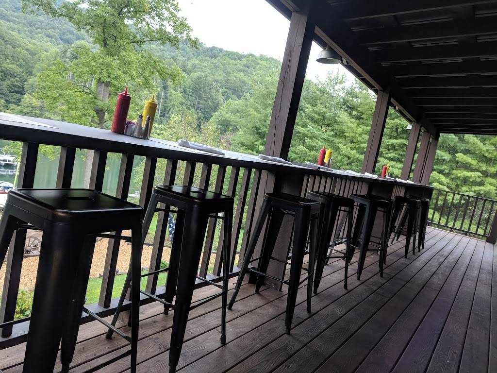 Lakes End Cafe & Grill and Marina | restaurant | 17838 Wayah Rd, Topton, NC 28781, USA | 8283213000 OR +1 828-321-3000