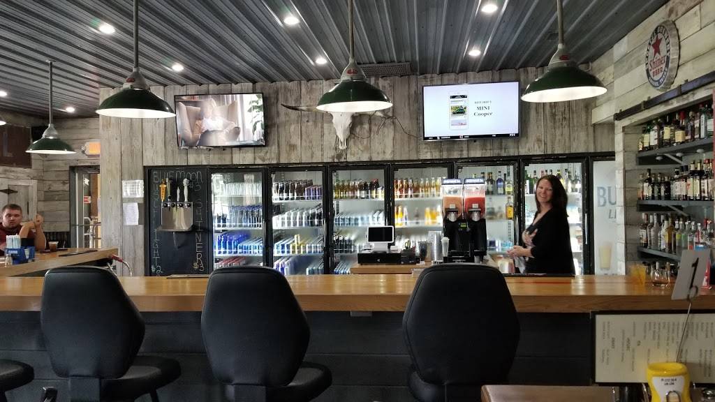 The Mill Bar and Grill | restaurant | 1341, 702 W Yung St, Sesser, IL 62884, USA | 6186257300 OR +1 618-625-7300