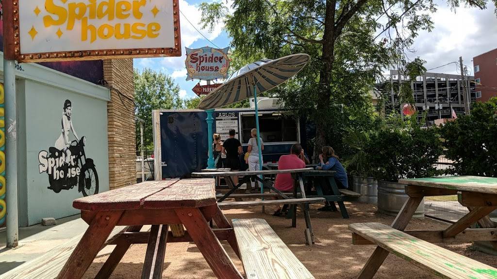 Arlos | restaurant | 2908 Fruth St, Austin, TX 78705, USA | 5128408585 OR +1 512-840-8585