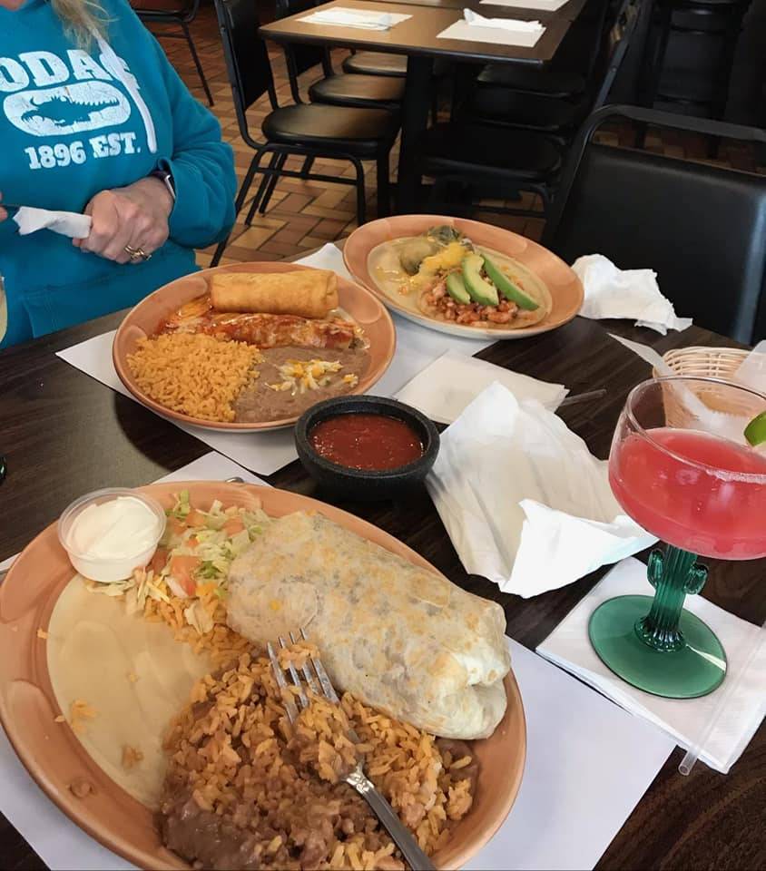 Restaurante Casa Noble | restaurant | 421 S Grand Ave, Waukesha, WI 53186, USA | 2623499250 OR +1 262-349-9250