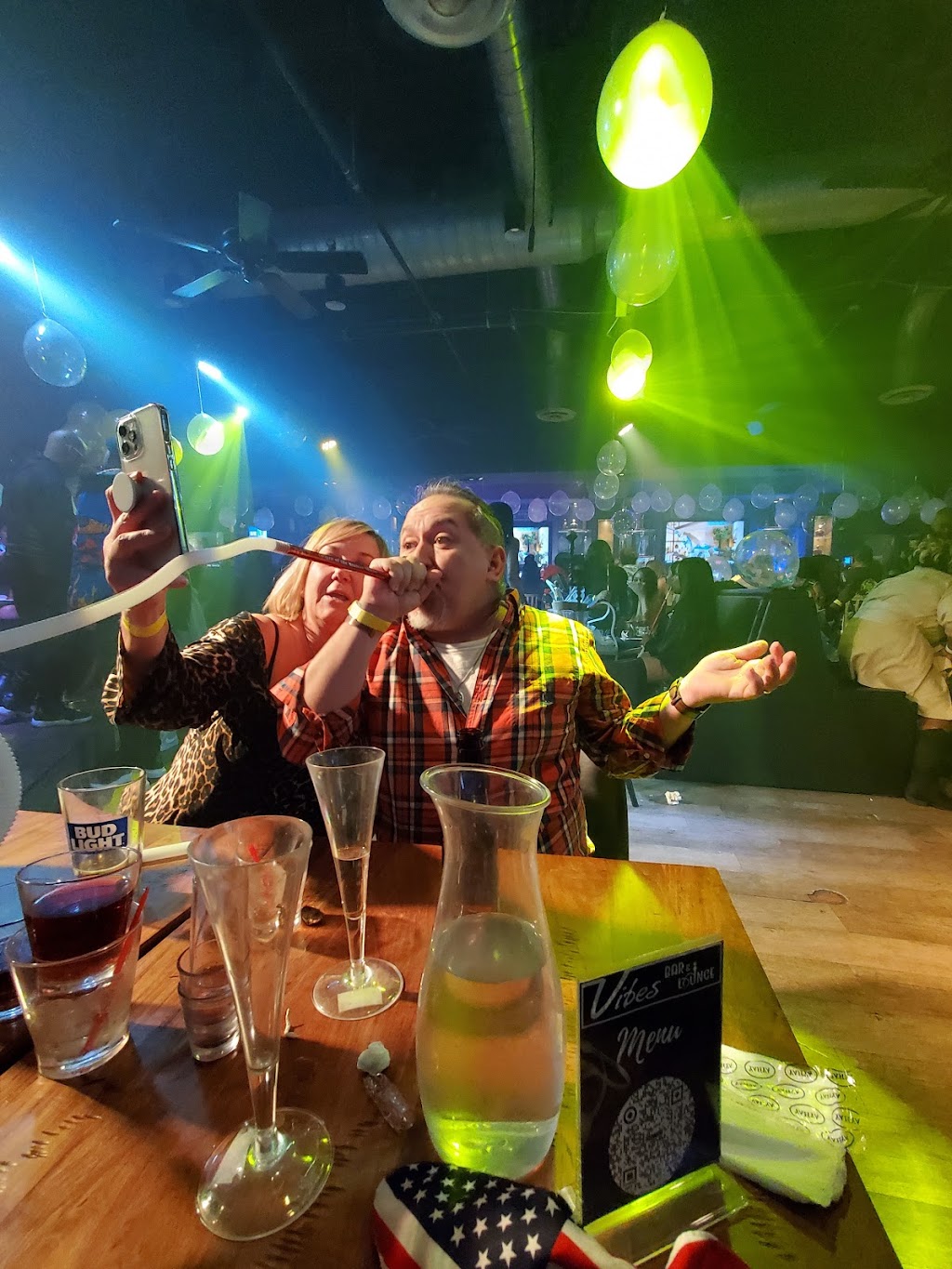 Vibes Bar & Lounge | restaurant | 1524b Demonbreun St, Nashville, TN 37203, USA | 6157126428 OR +1 615-712-6428