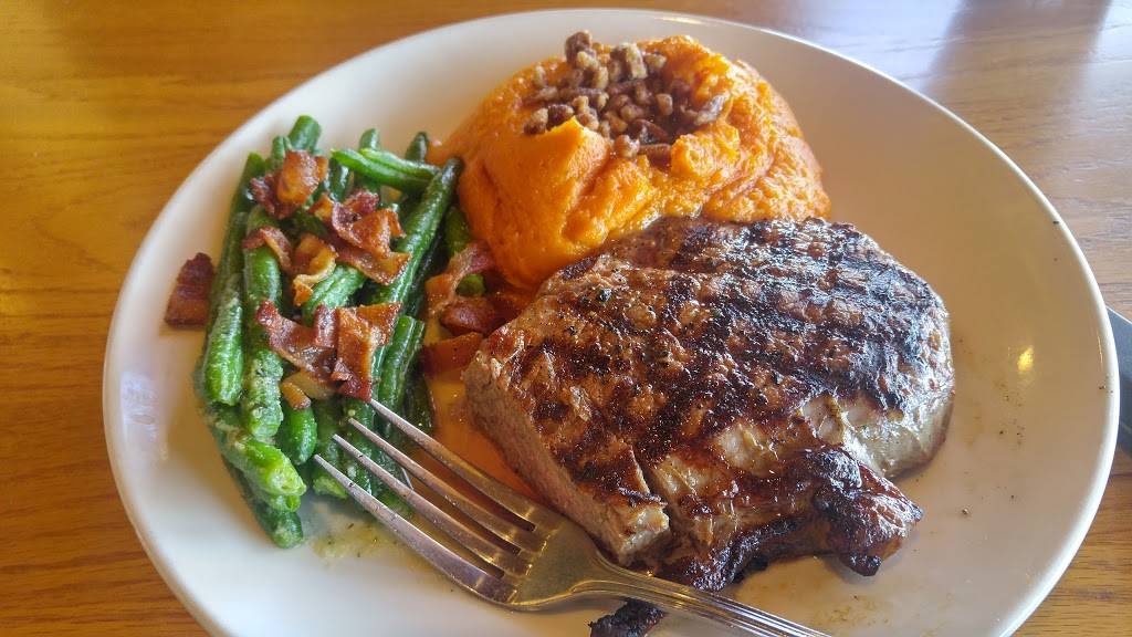 Applebees Grill + Bar | restaurant | 502 N Veterans Pkwy, Bloomington, IL 61701, USA | 3096632134 OR +1 309-663-2134