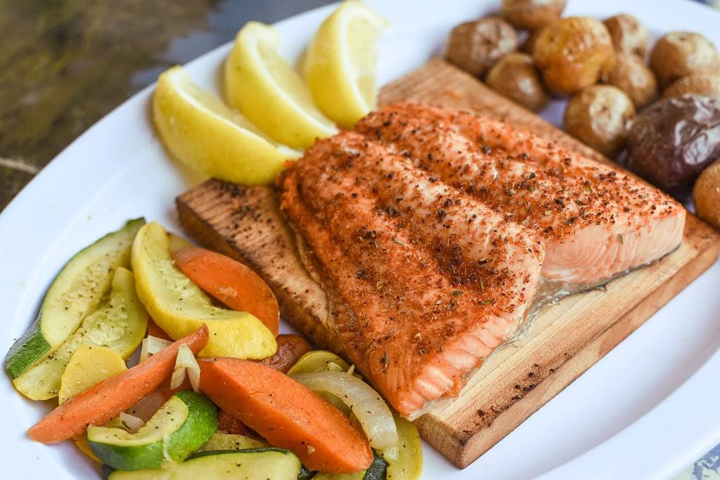 Fishermans Market | meal takeaway | 830 W 7th Ave, Eugene, OR 97402, USA | 5414842722 OR +1 541-484-2722