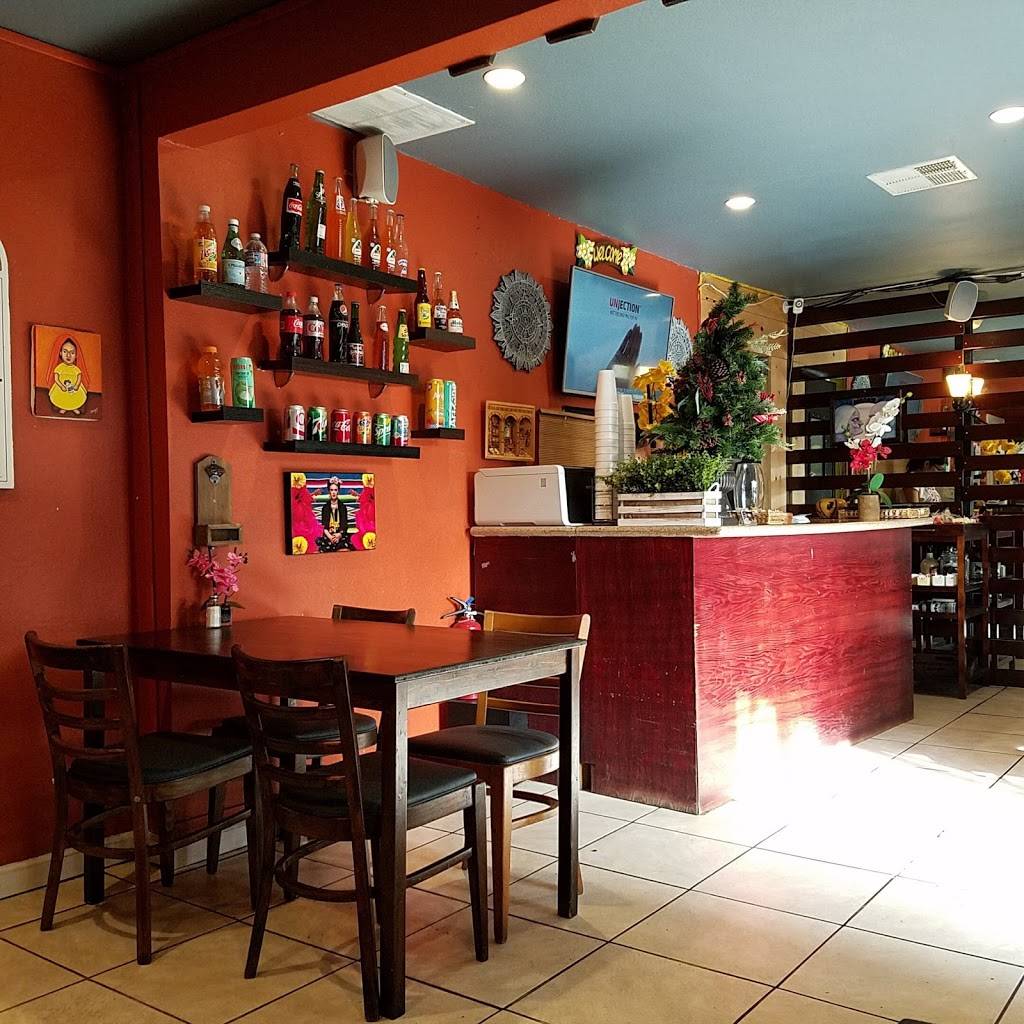 Lalos Grill Restaurant | restaurant | 429 Arbor Vitae St, Inglewood, CA 90301, USA | 3106777848 OR +1 310-677-7848