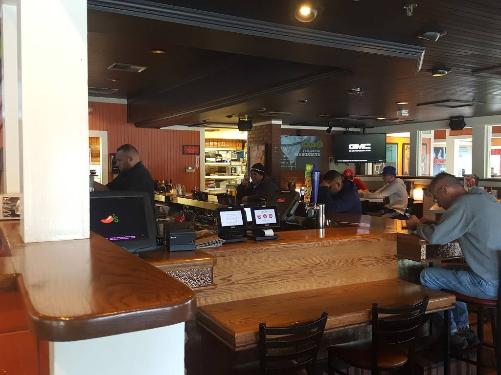 Chilis Grill & Bar | meal takeaway | 300 W Calaveras Blvd, Milpitas, CA 95035, USA | 4089429106 OR +1 408-942-9106