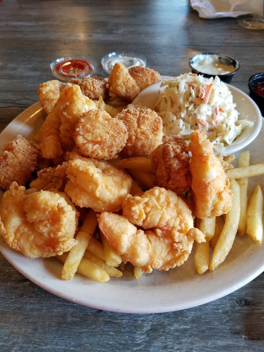 Quitos Restaurant | restaurant | 411 Thames St, Bristol, RI 02809, USA | 4012534500 OR +1 401-253-4500