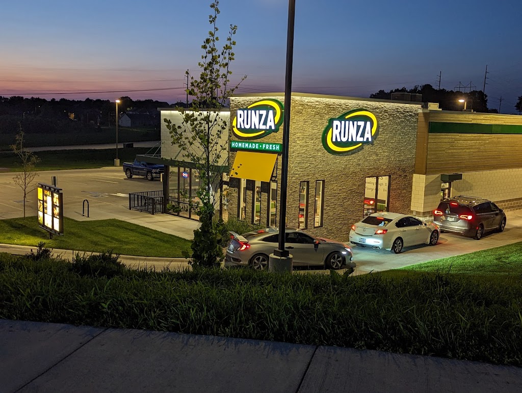 Runza Restaurant | restaurant | 6913 N 145th St, Bennington, NE 68007, USA | 5318674319 OR +1 531-867-4319
