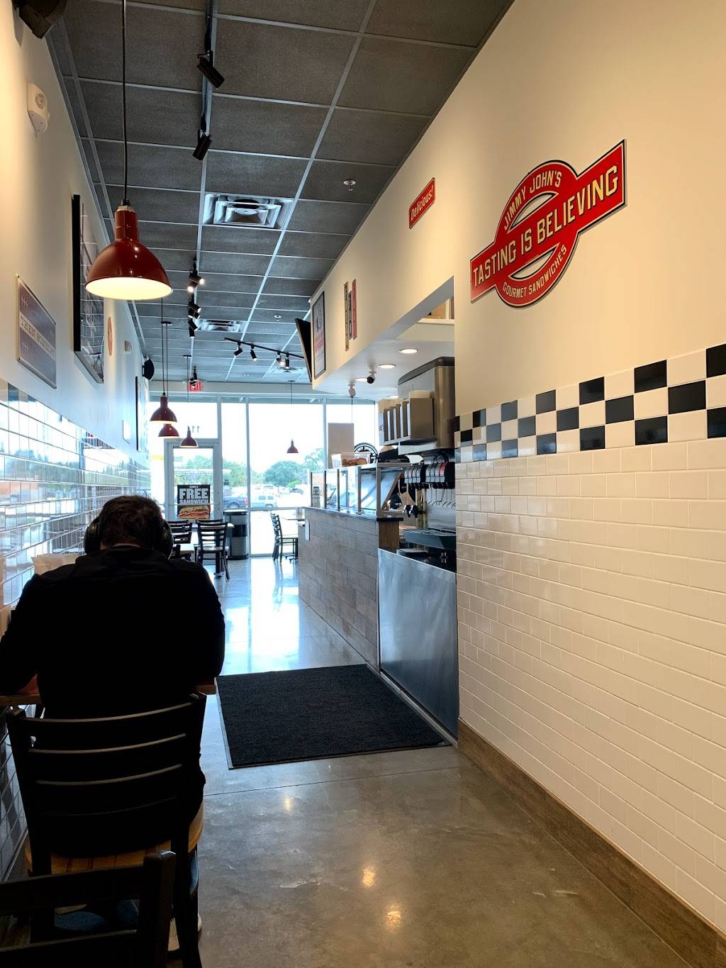 Jimmy Johns | restaurant | 2314 SE Military Dr #111, San Antonio, TX 78223, USA | 2108194988 OR +1 210-819-4988