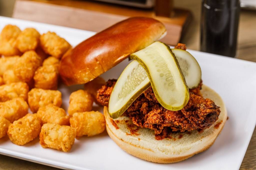 PS Tavern | restaurant | 11 W Bay St, Savannah, GA 31401, USA | 9124955145 OR +1 912-495-5145