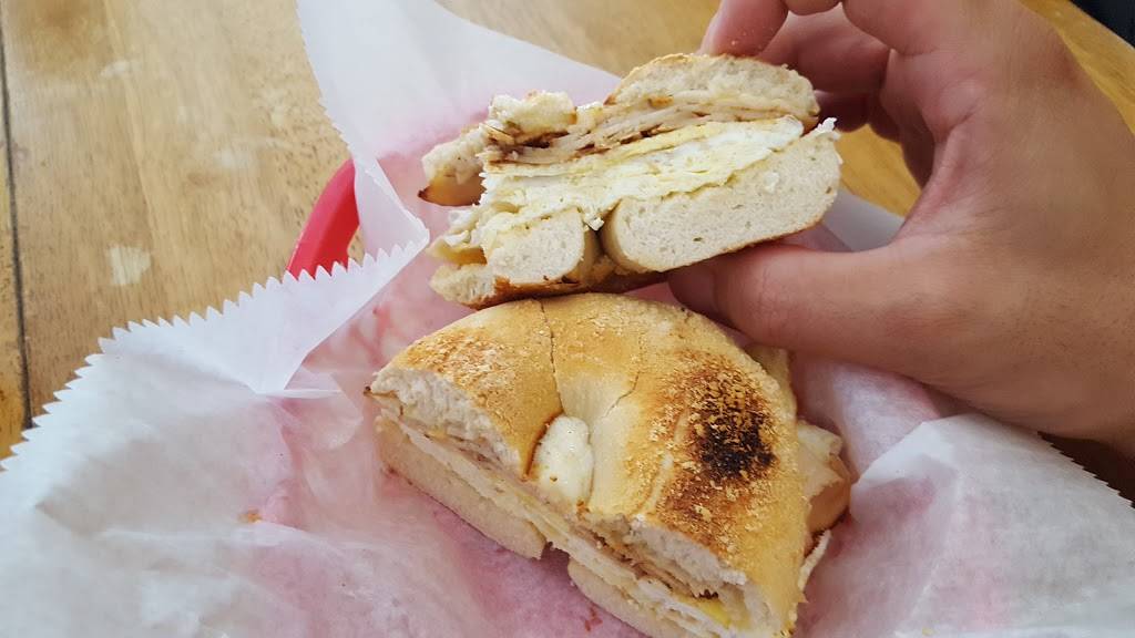 Big Blue Bagel & Deli | bakery | 120 N College St, Auburn, AL 36830, USA | 3345012245 OR +1 334-501-2245