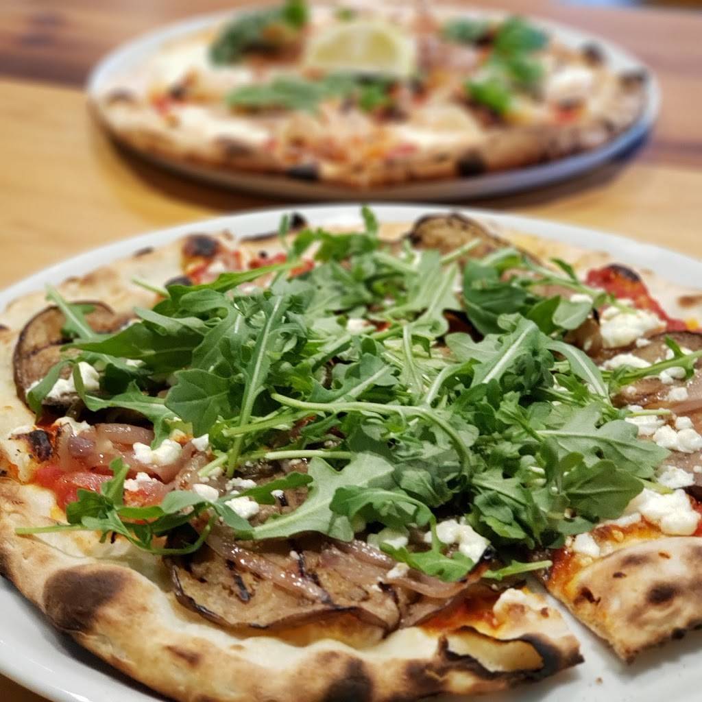 Pizza & Pints | restaurant | 236 B St, Davis, CA 95616, USA | 5302313499 OR +1 530-231-3499