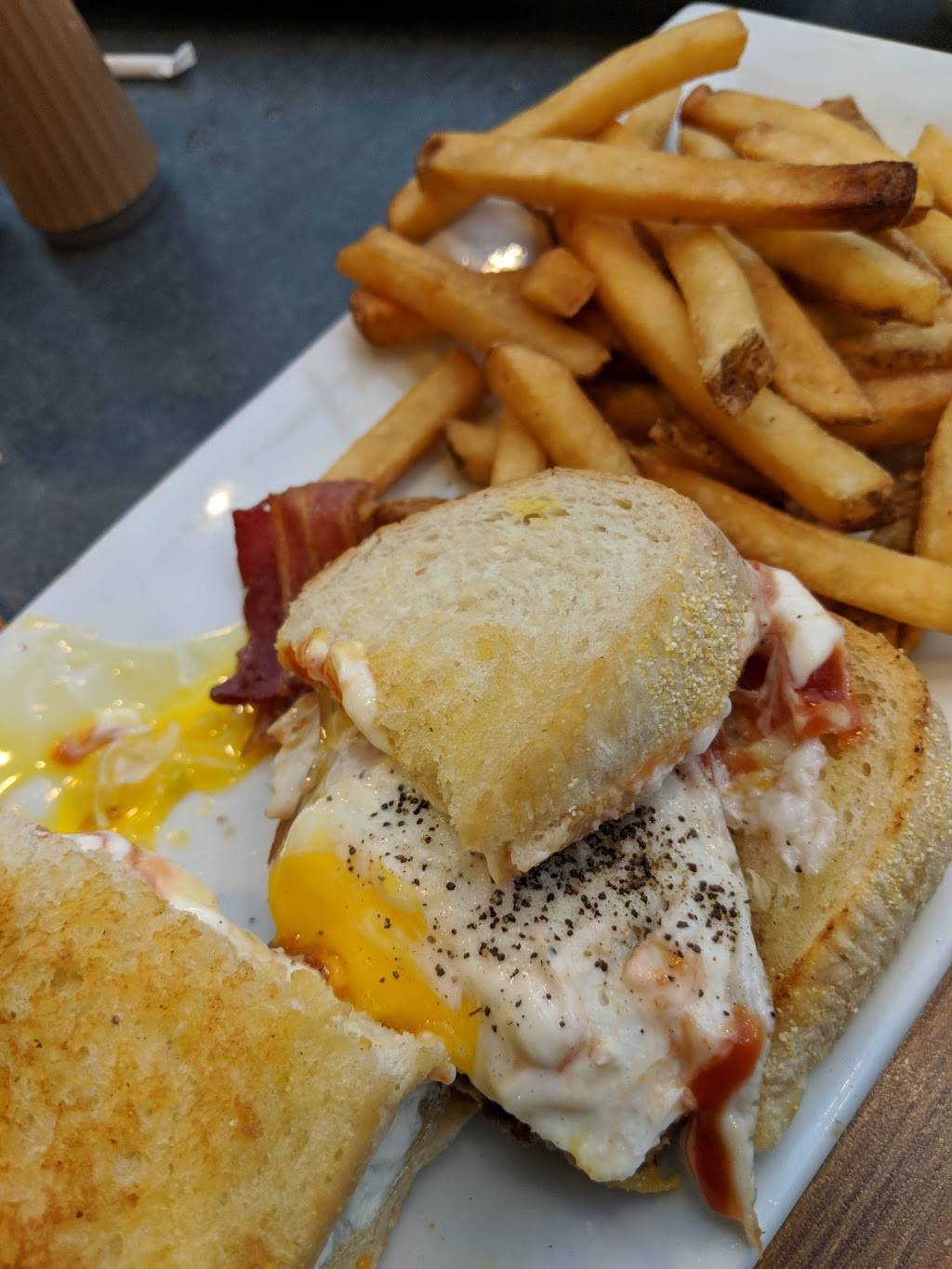 Kings Family Restaurants | restaurant | 580 McClelland Rd, Canonsburg, PA 15317, USA | 7247452552 OR +1 724-745-2552