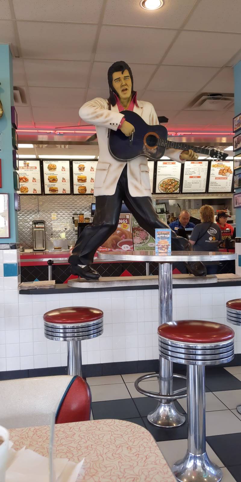 Spangles | restaurant | 2630 S 9th St, Salina, KS 67401, USA | 7858272525 OR +1 785-827-2525