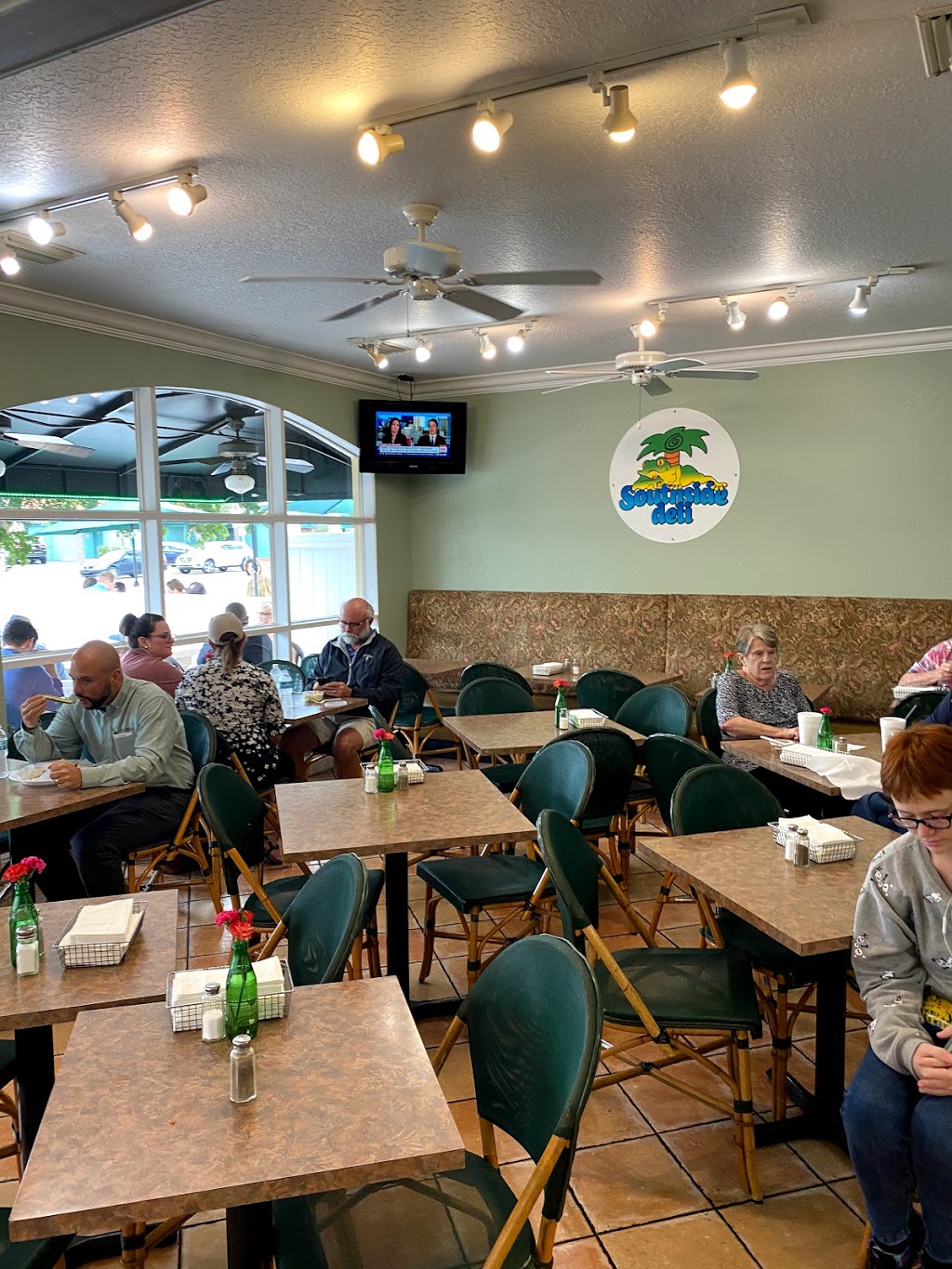 Southside Deli | restaurant | 1825 Hillview St, Sarasota, FL 34239, USA | 9413309302 OR +1 941-330-9302