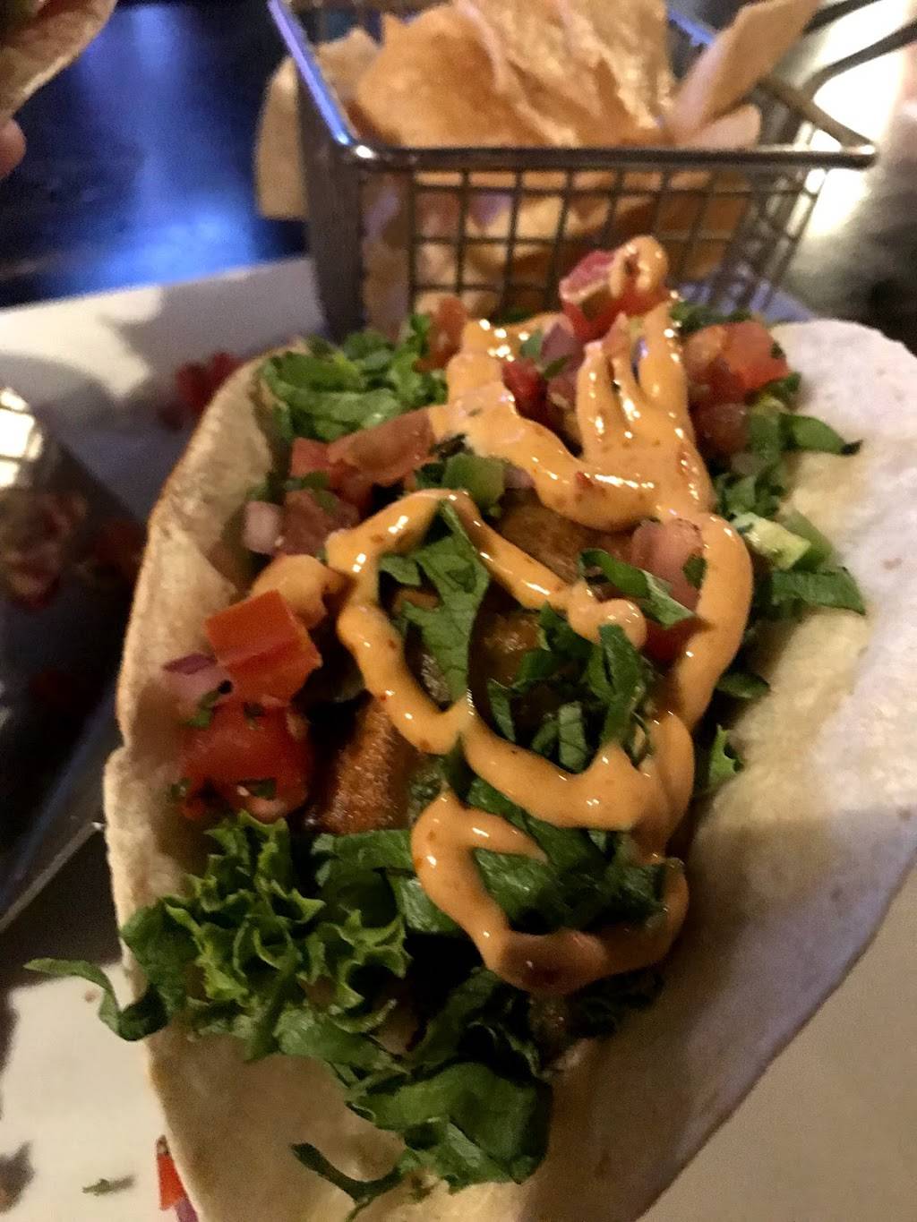 Aces & Ales | restaurant | 2801 N Tenaya Way, Las Vegas, NV 89128, USA | 7026382337 OR +1 702-638-2337