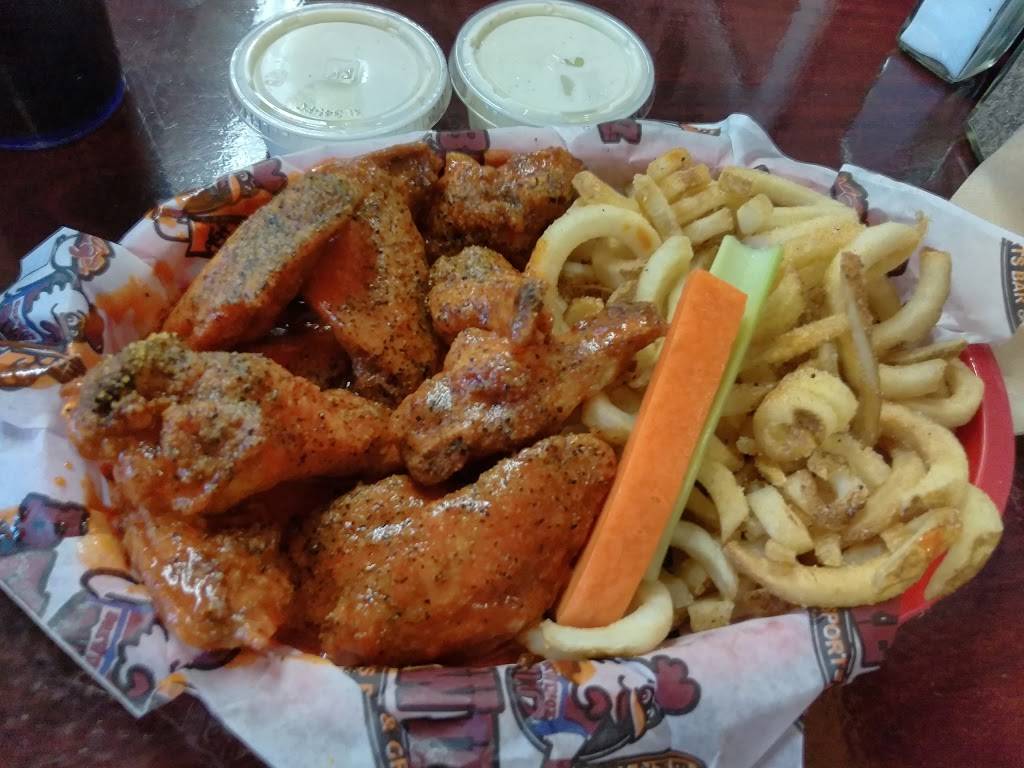 BreWingZ Restaurant and Bar | restaurant | 9410 North Fwy, Houston, TX 77037, USA | 2818471222 OR +1 281-847-1222