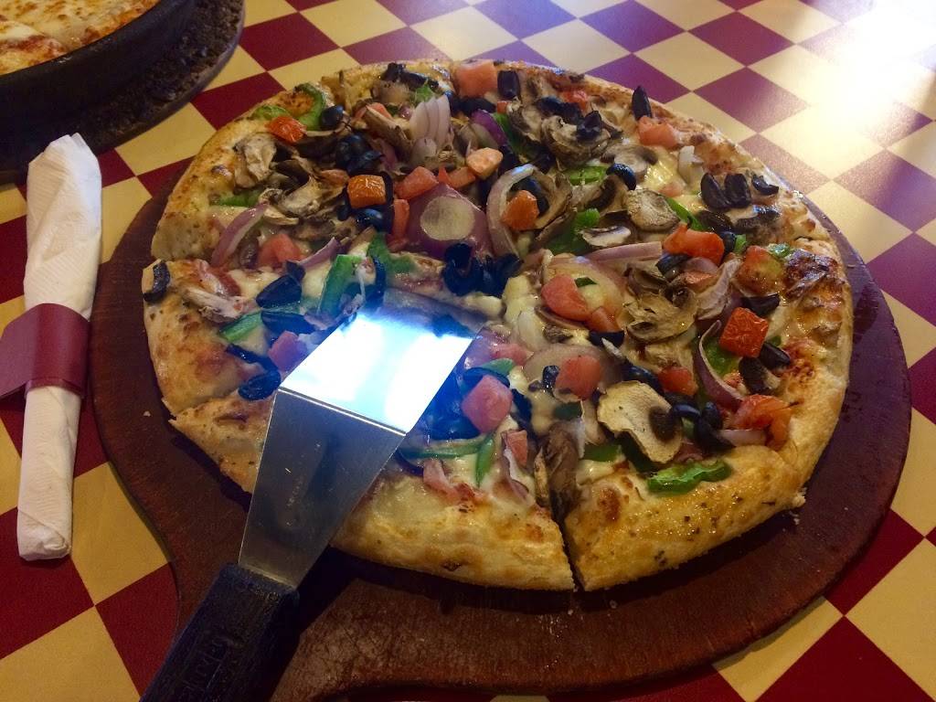 Pizza Hut | meal takeaway | 105 Murtland Ave, Washington, PA 15301, USA | 7242255520 OR +1 724-225-5520