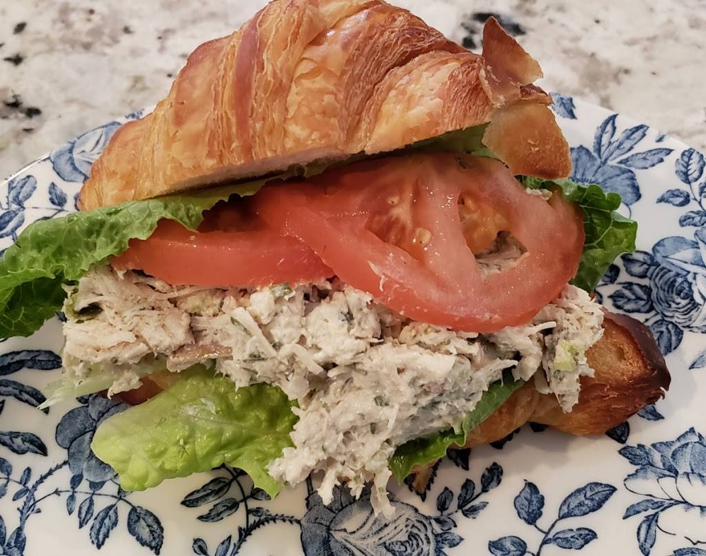 La Petite Abeilles Teahouse | restaurant | 2425 Barnard St, Savannah, GA 31401, USA | 9129214509 OR +1 912-921-4509