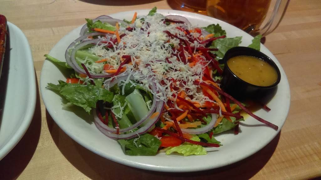 Boston Pizza | restaurant | 1231 Boulevard des Promenades, Saint-Bruno-de-Montarville, QC J3V 6H1, Canada | 4504415555 OR +1 450-441-5555