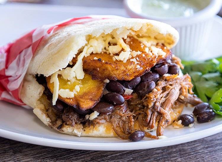 El Arepaso Venezuelan Cafe | restaurant | 8036 S Yale Ave, Tulsa, OK 74136, USA | 9184303136 OR +1 918-430-3136