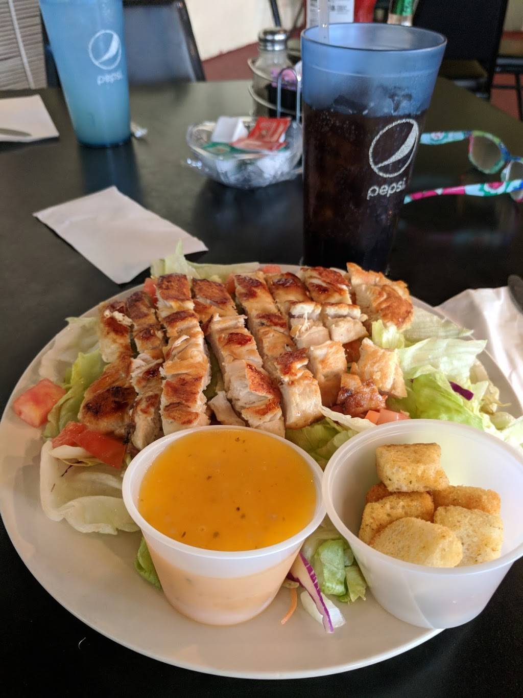 Minneola Grill | restaurant | 117 W Washington St, Minneola, FL 34715, USA | 3523942555 OR +1 352-394-2555