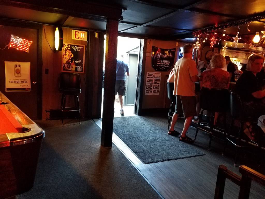 Oh Dennis Saloon & Charcoal House | restaurant | 4301 Douglas Ave, Racine, WI 53402, USA | 2626811715 OR +1 262-681-1715