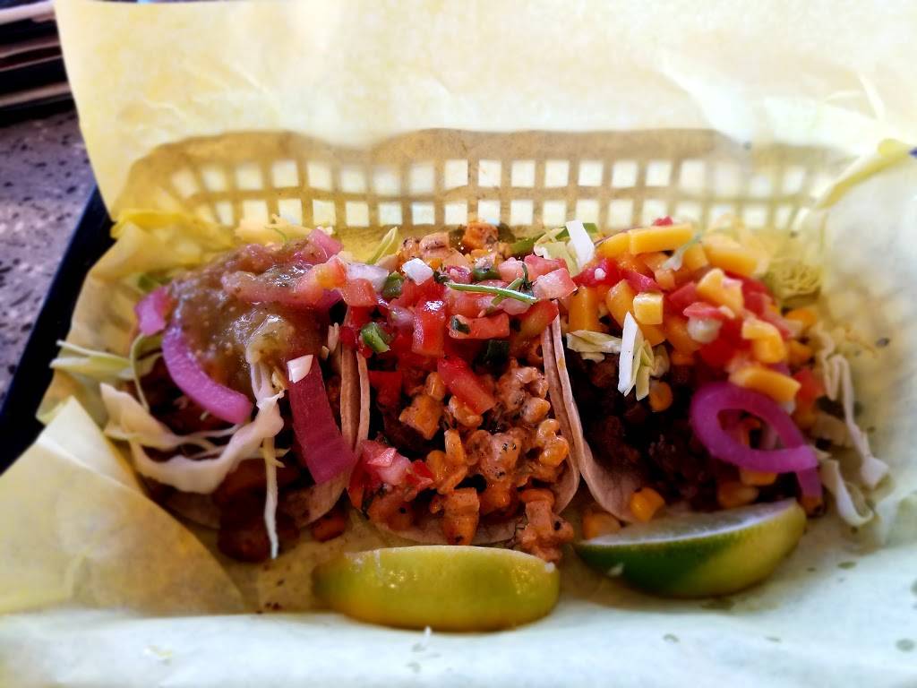 LIMóN Tacos & Tequila | restaurant | 2750 W Dove Valley Rd #190, Phoenix, AZ 85085, USA | 6234667500 OR +1 623-466-7500