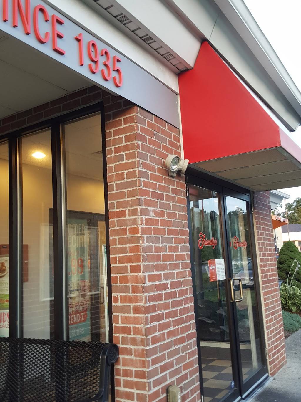 Friendlys | restaurant | 222 Winthrop Ave, Lawrence, MA 01843, USA | 9786898565 OR +1 978-689-8565