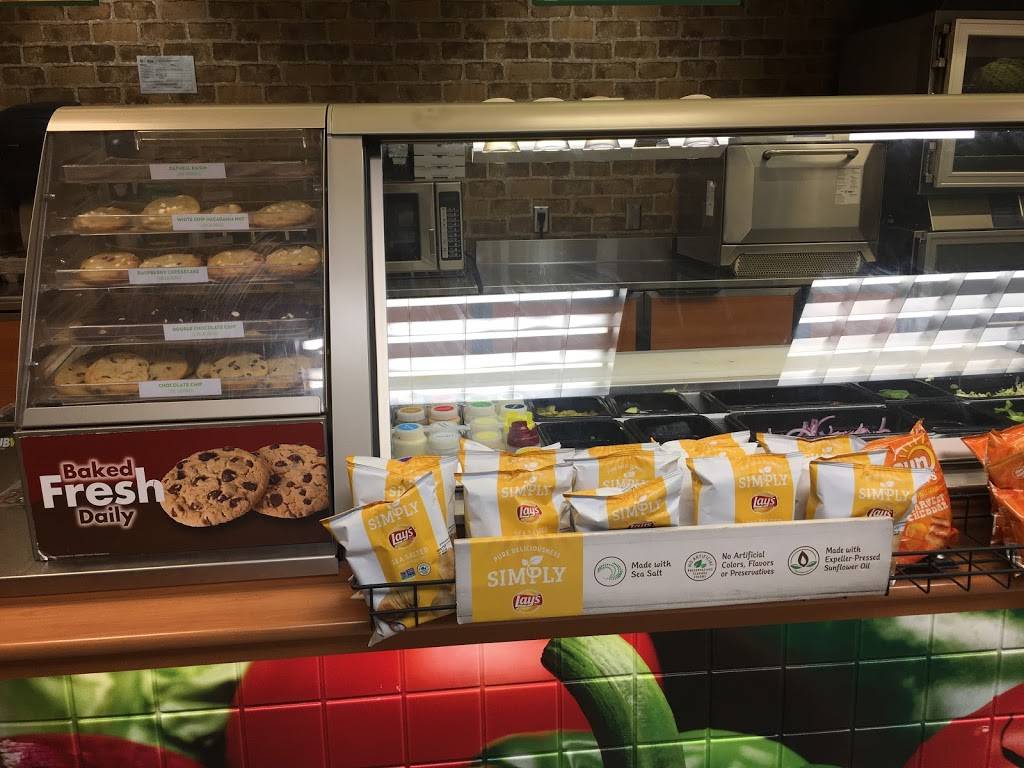 Subway Restaurants | restaurant | 25381 Clear Creek Rd, Rockbridge, OH 43149, USA | 7407468101 OR +1 740-746-8101